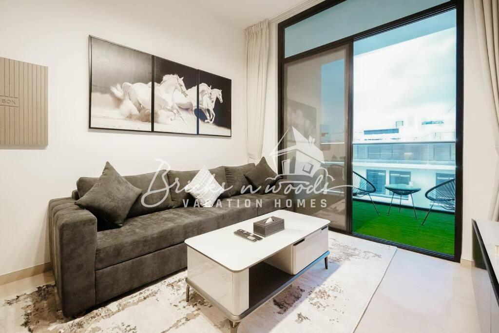 Elegant/high Floor/ 1 Bedroom/4pax Dubai