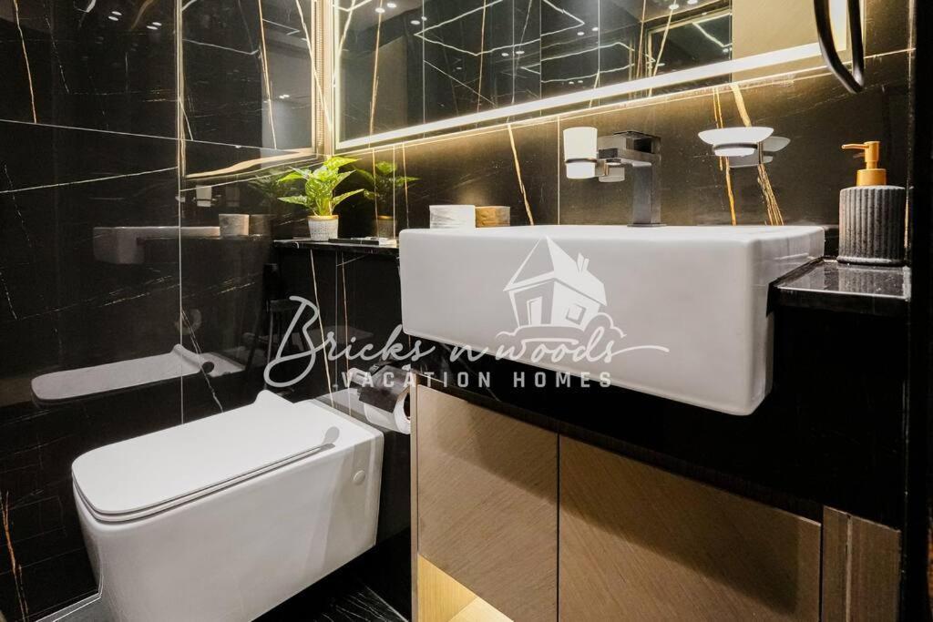 Elegant/high Floor/ 1 Bedroom/4pax Apartment Dubai